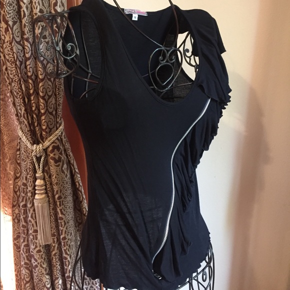 Julie’s closet black top - Picture 2 of 7